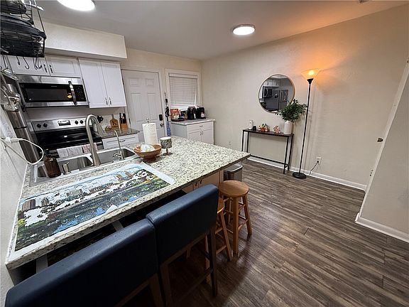 5th image of 2413 Leon St APT 108
