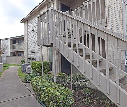 2nd image of 3919 Fairmont Pkwy APT 173