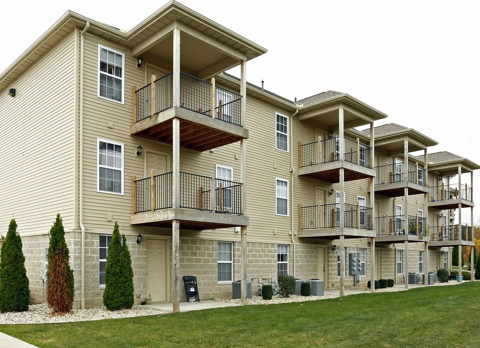 Briar Ridge Apartments — Photo 3