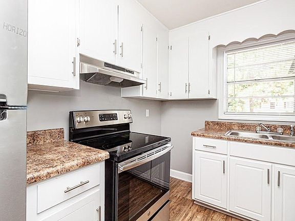 4th image of 1037 Proctor St