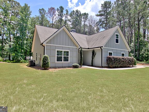 4th image of 80 Couch Rd