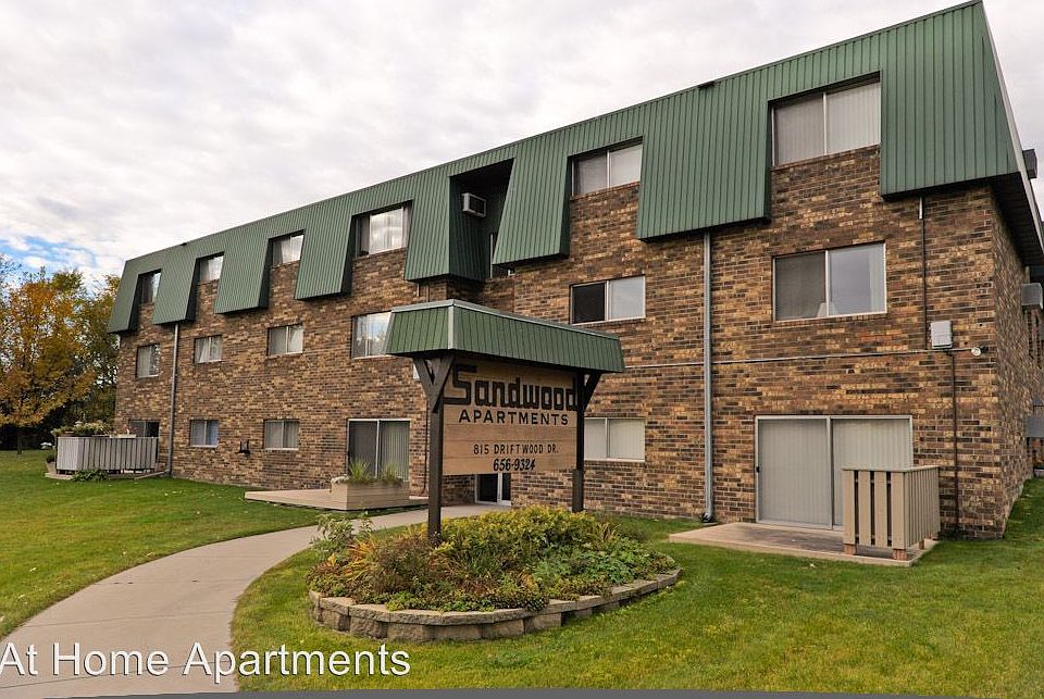 1st image of 815 Driftwood Dr APT 18