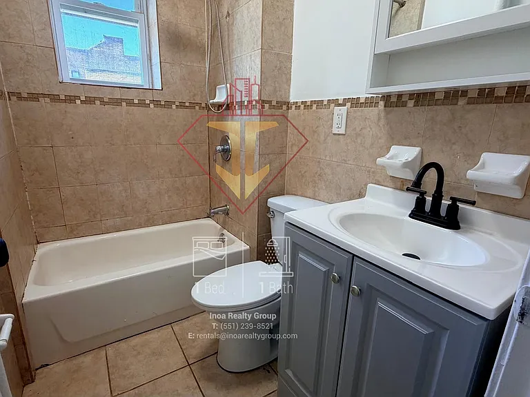 266 Monticello Ave #10 — Photo 7