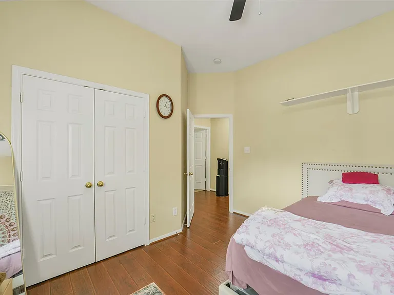 22554 Bristolwood Ct — Photo 36