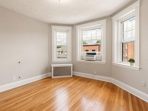 5th image of 78 Glenville Ave APT 9