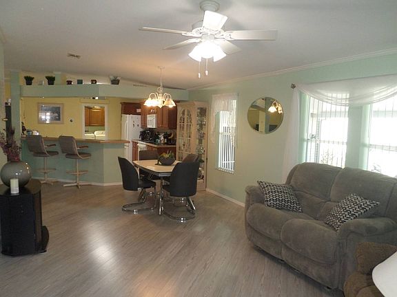 4th image of 4133 Edam St