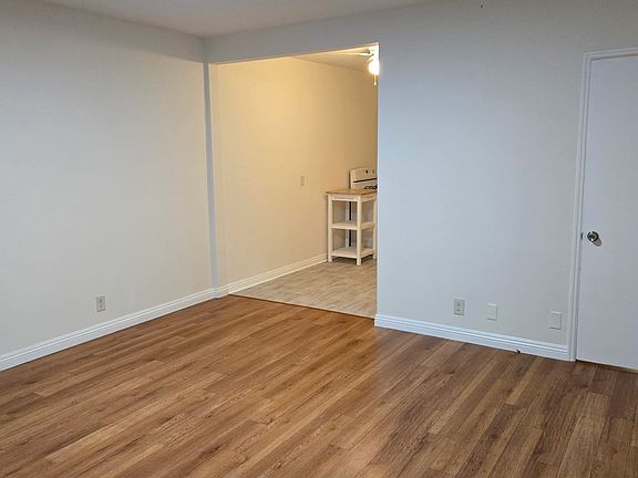 3rd image of 1434 E California Ave #C