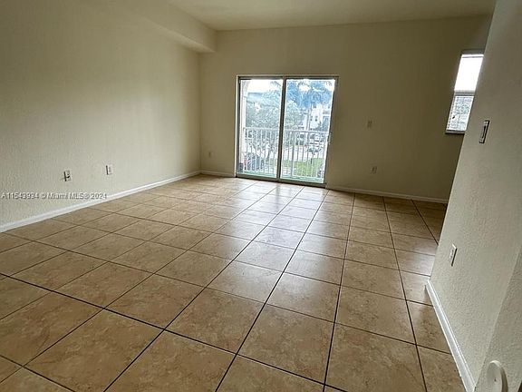 5th image of 11603 NW 89th St APT 203