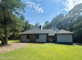 12800 Woodbridge Dr, Laurinburg, NC 28352