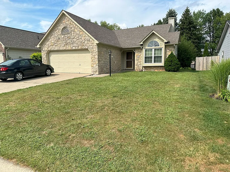 3004 Village Park North Dr — Photo 1