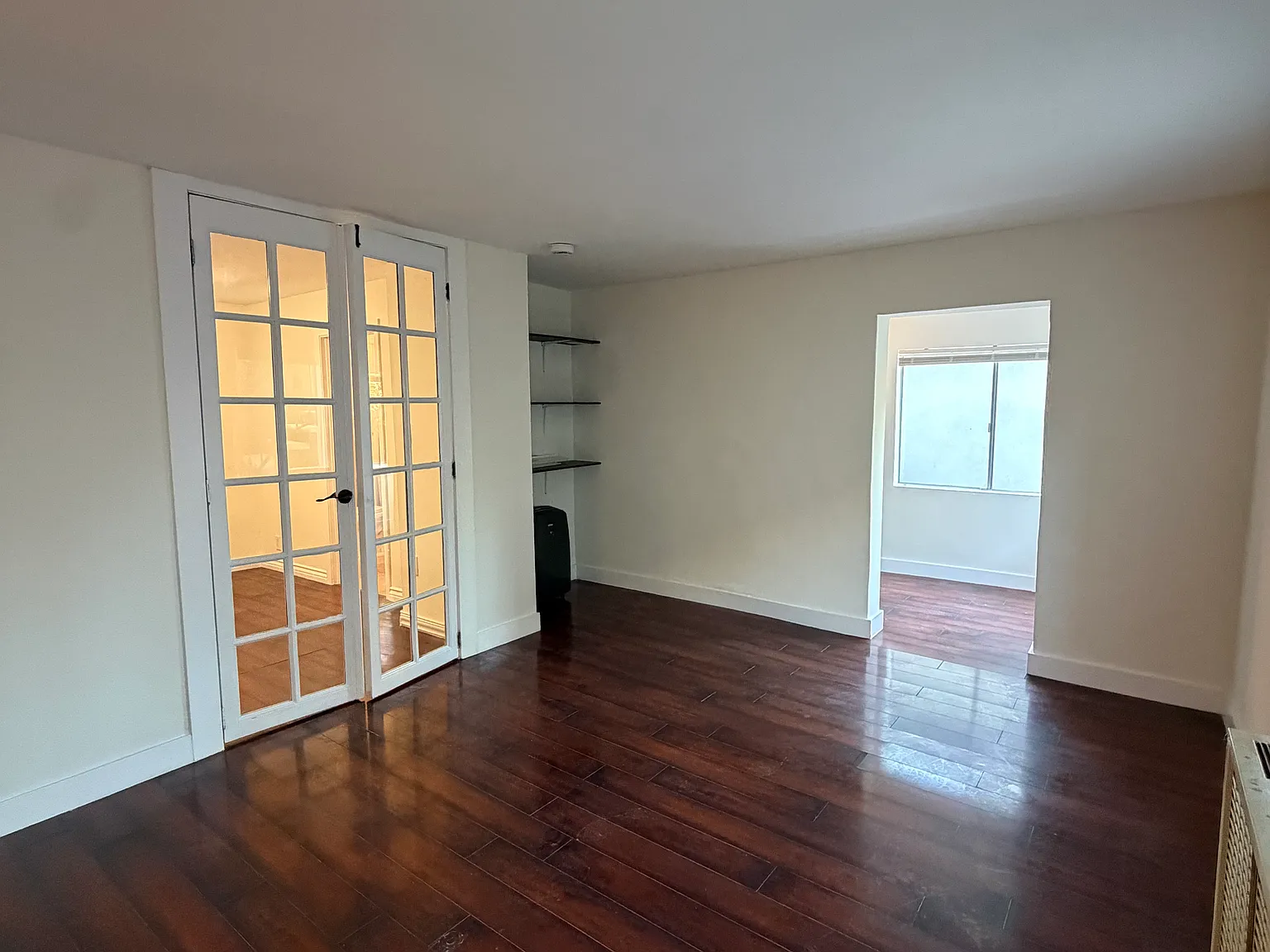 1 bed, 900 sqft, $3,200 — Photo 2