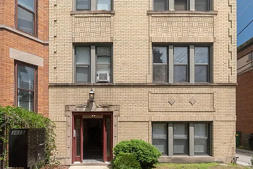 3615 N Paulina St #B3 Photo 1