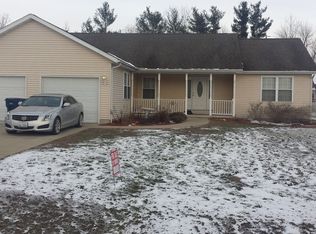 404 E Beacon Ct, Mount Vernon, IL
