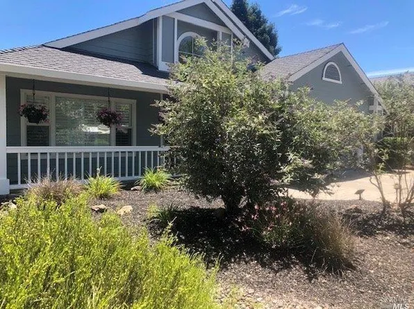 19 Luke Dr, Napa, CA 94558