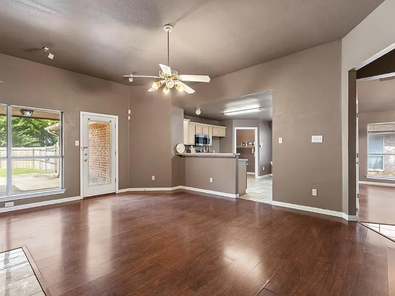 2713 Wild Grove Ln — Photo 16