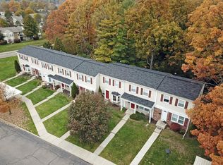 834 Lynhaven Ct, Rochester Hills, MI 48307