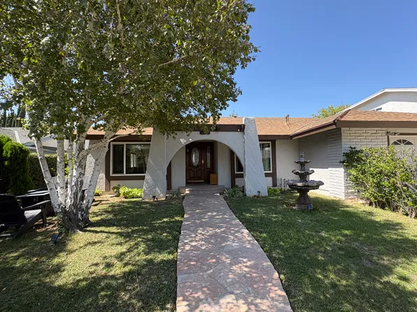 229 Locust Ave, Oak Park, CA 91377