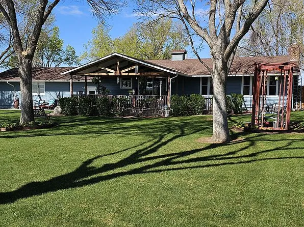 407 S Road 11, Worland, WY 82401