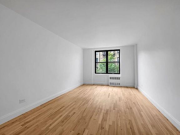 4th image of 411 E 26th St #3C