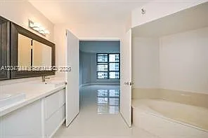 19195 NE 36th Ct #905 — Photo 36