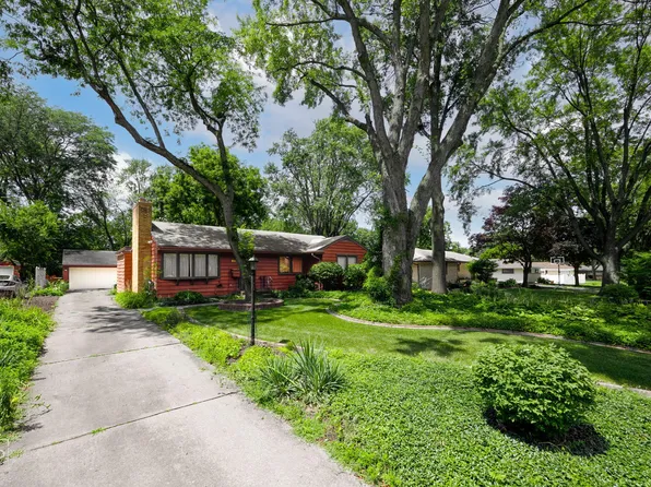 8314 Greenwood Ave, Munster, IN 46321