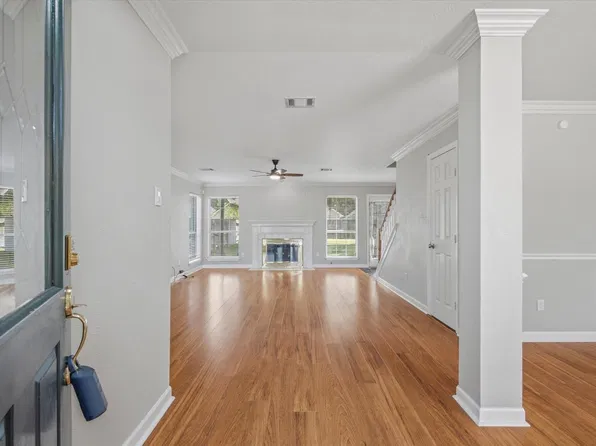 7210 Hazel Cove Dr, Houston, TX 77095