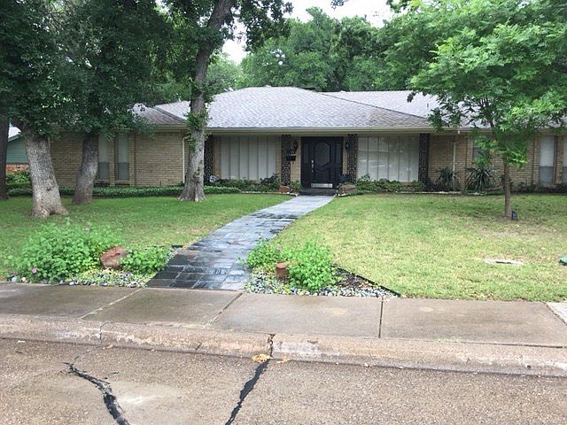 1st image of 1520 Canyon Oaks Dr