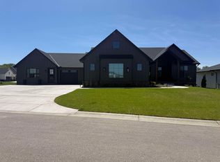 235 S Ciderbluff Cir, Goddard, KS 67052