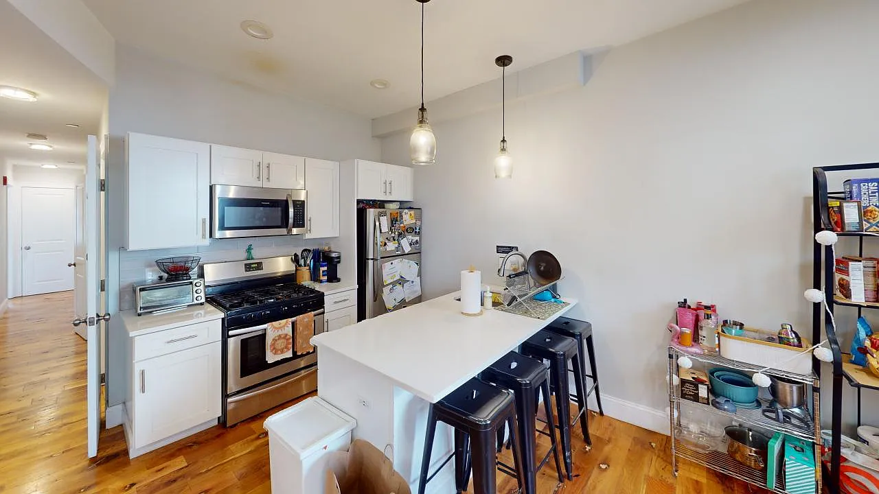 224 Lexington Street - 2 — Photo 2