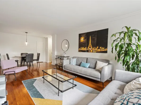 67-30 Dartmouth Street #2H, Flushing, NY 11375