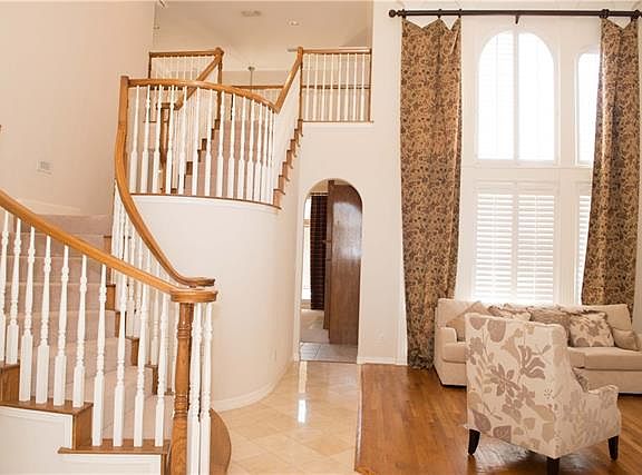 3rd image of 503 Preston Ct