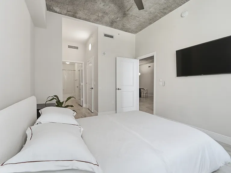 300 S Australian Ave #919 — Photo 9