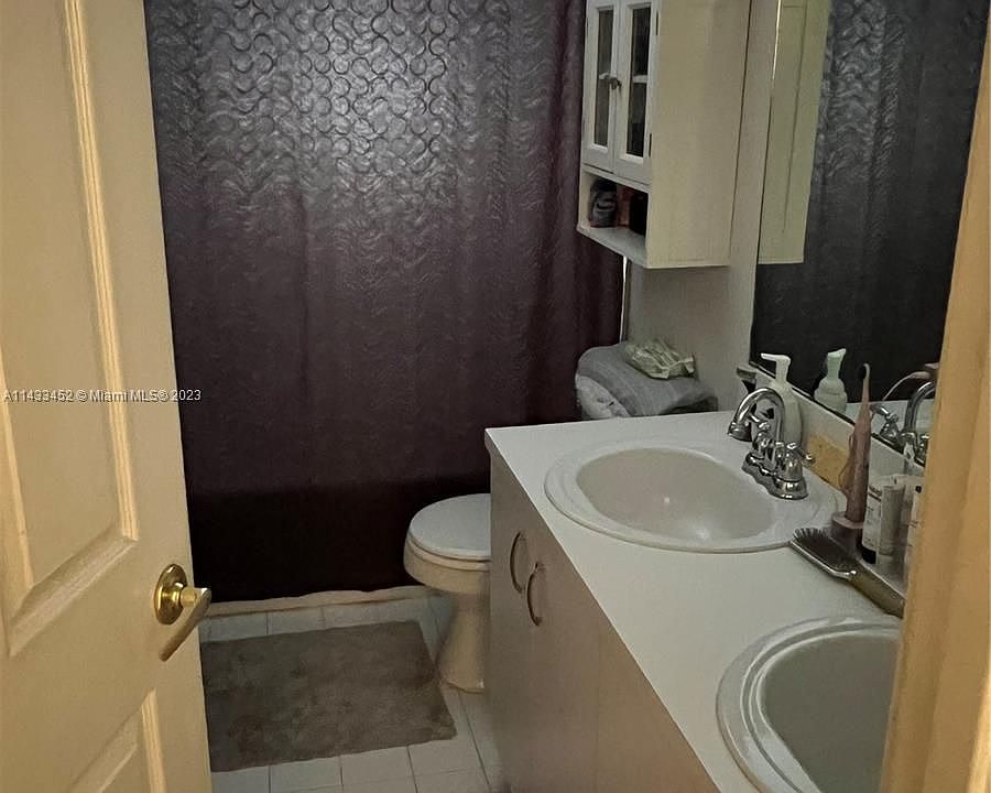 2nd image of 4954 Egret Ct