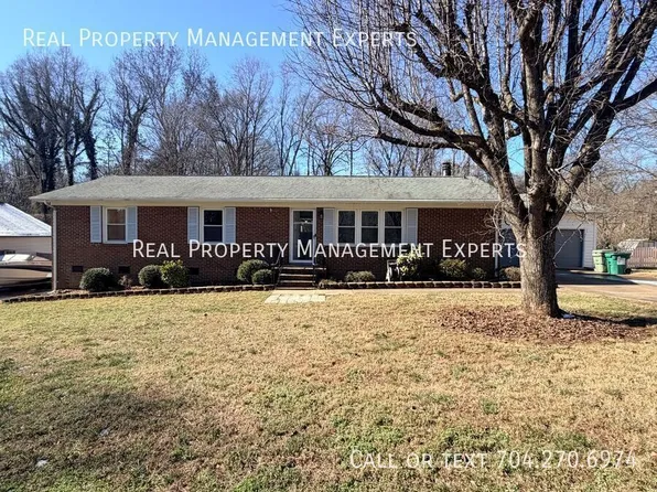 10109 Windrift Rd, Charlotte, NC 28215