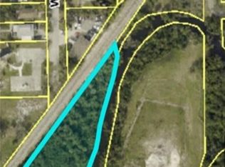 Williams St, Fort Myers, FL 33916