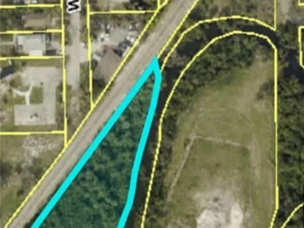 Williams St, Fort Myers, FL 33916