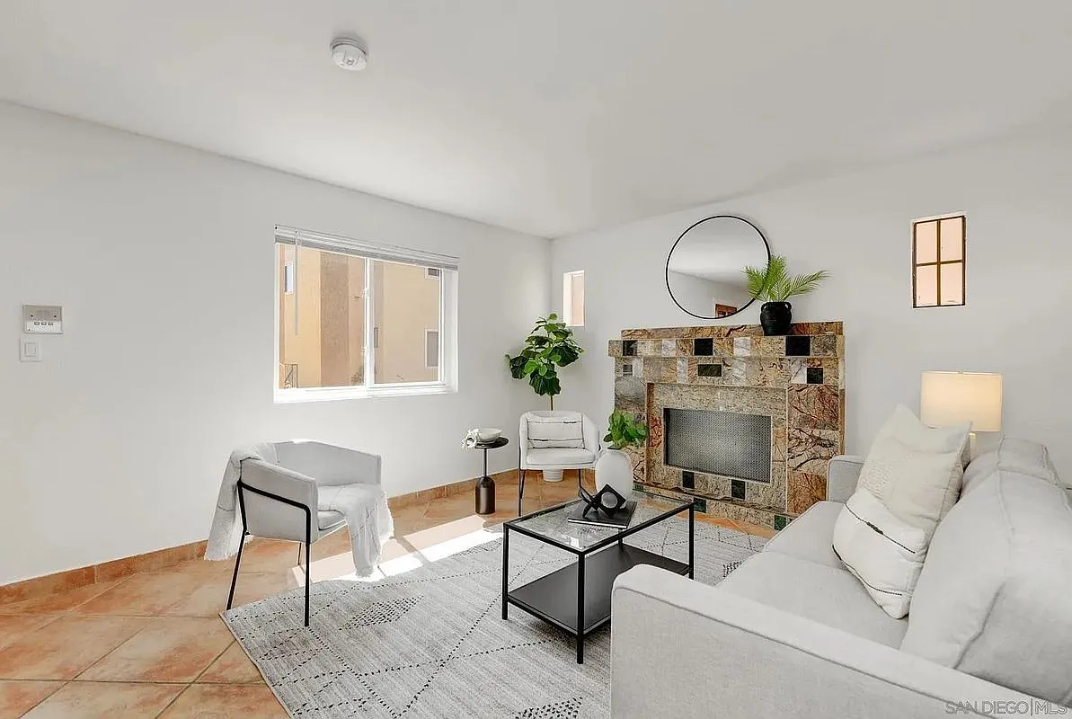 2 bed, 2.0 bath, 784 sqft, $2,750 — Photo 2