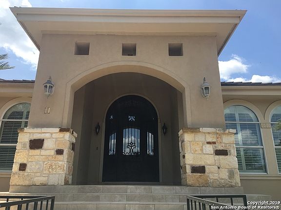 4th image of 11 Eton Green Cir