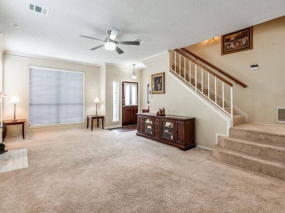 2nd image of 7 Buchanan Pl