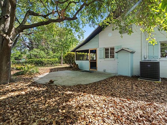 3rd image of 1923 Linden Rd