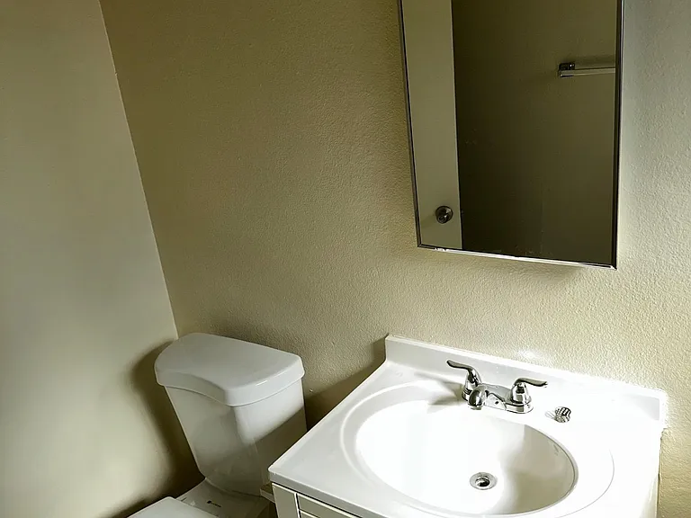 13554 Cantlay St #8 — Photo 12