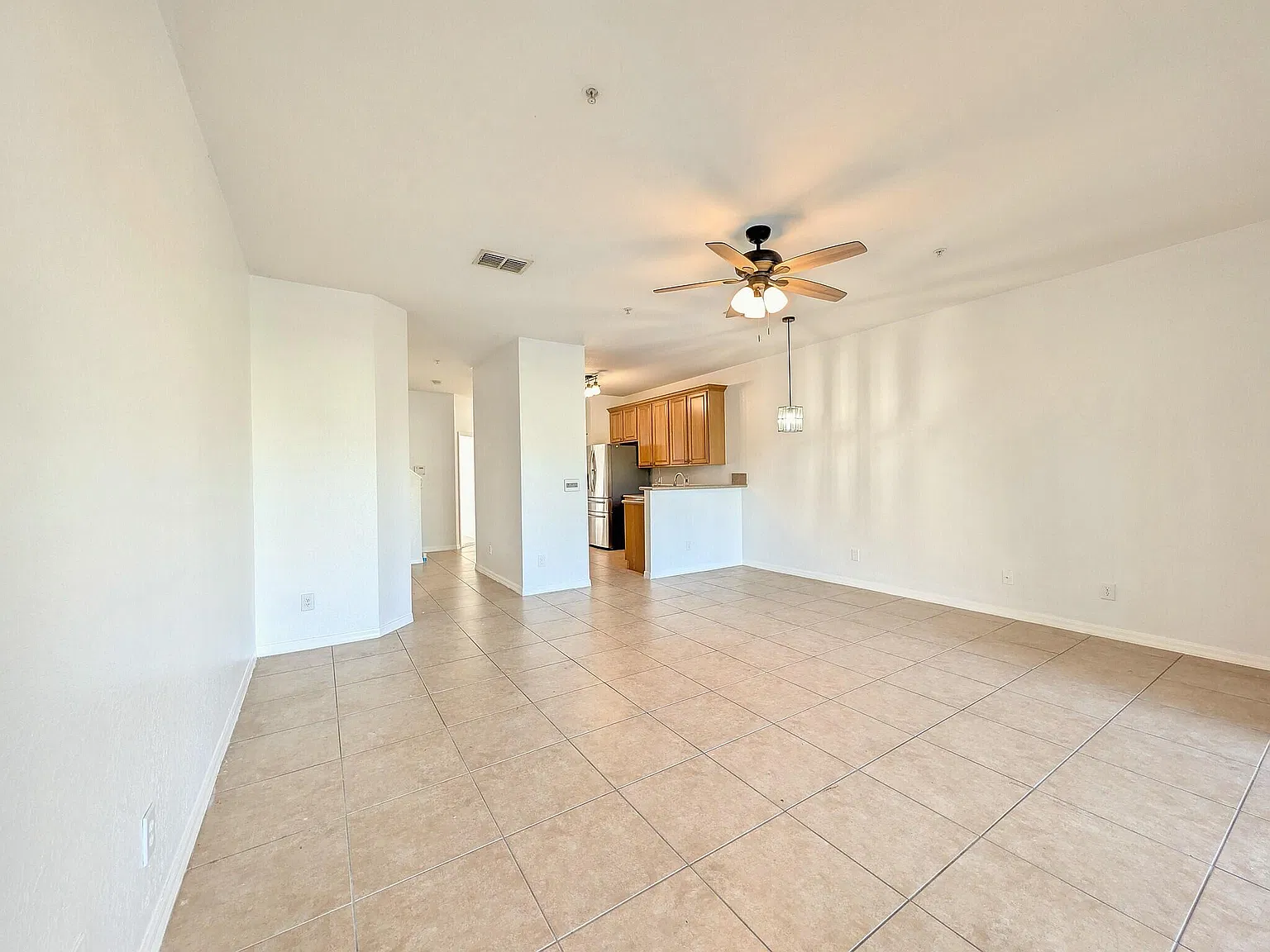 3 bed, 2.5 bath, 1338 sqft, $2,495 — Photo 4