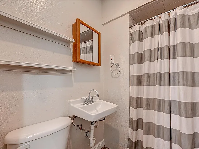 817 Eleanor St — Photo 21