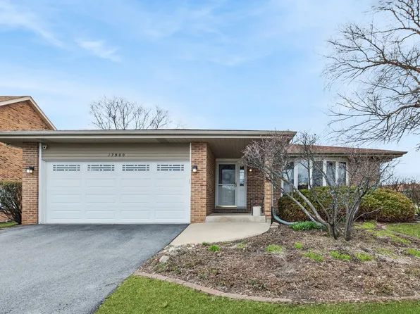 17900 Poplar Ln, Country Club Hills, IL 60478