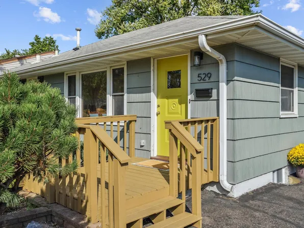 529 Park Valley Dr E, Hopkins, MN 55343