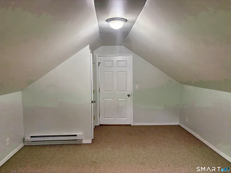 565 Sylvan Ave — Photo 19