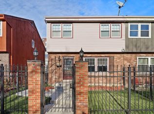 2511 N Linden Pl, Chicago, IL 60647