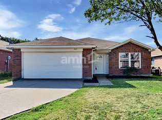 1010 Hampton Dr, Forney, TX 75126