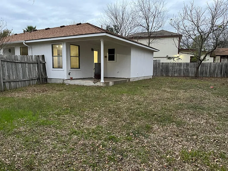 862 Latteridge Dr — Photo 5