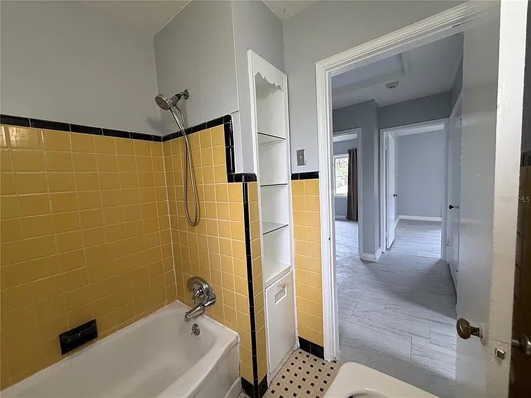 710 Winthrop Pl — Photo 16